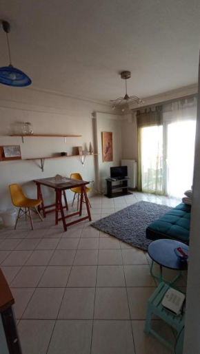 Φωτεινό κοντά στον σταθμό ΚΤΕΛ Θεσσαλονίκης